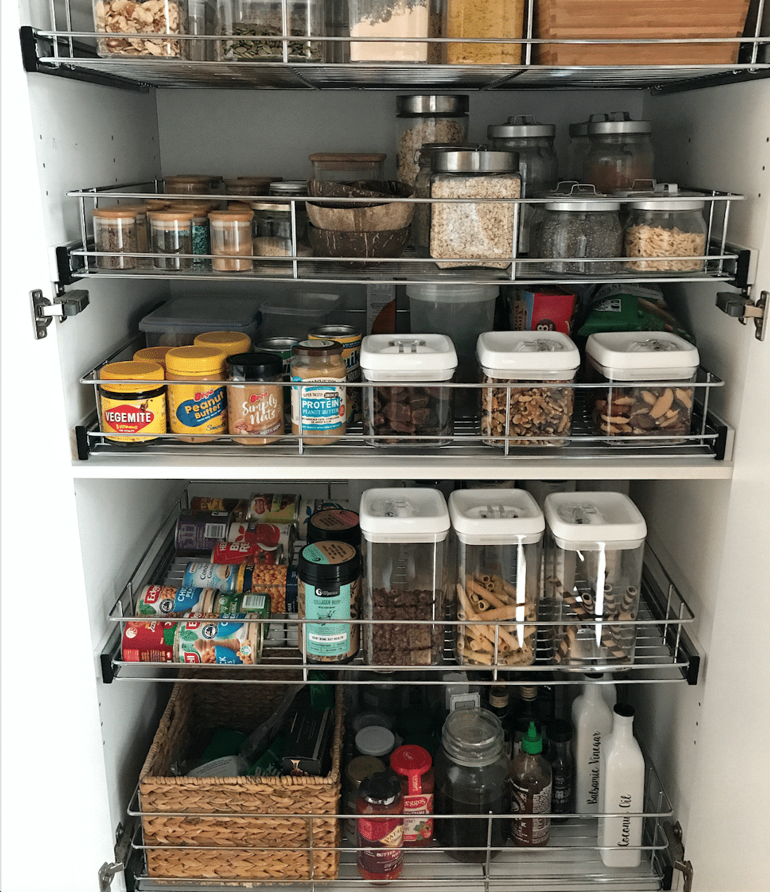 7 Benefits of Having a Well-Ordered Kitchen Pantry Storage